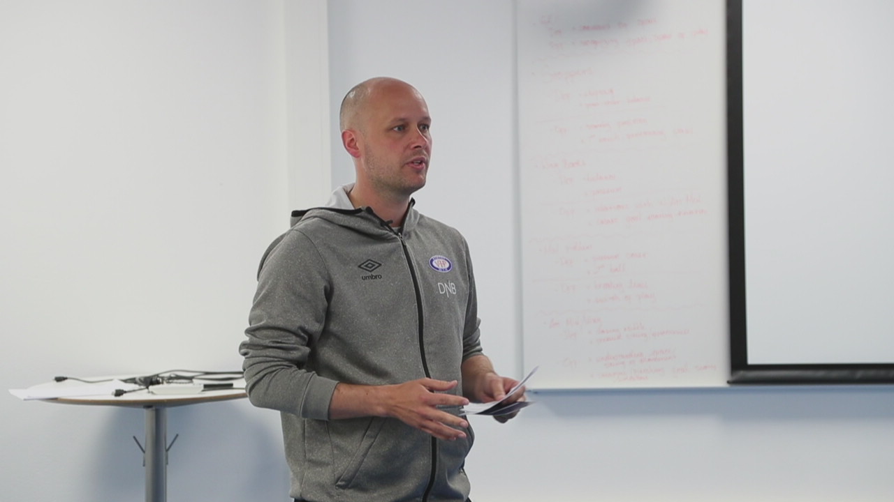 Aron Dønnum månedens spiller i mai